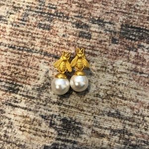 Julie Voss pearl bee earring